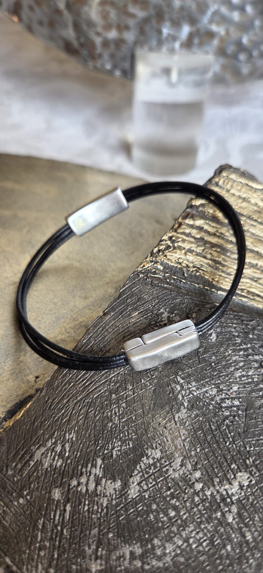 Bracelet homme cuir rond 1,5 noir et tube plat argenté