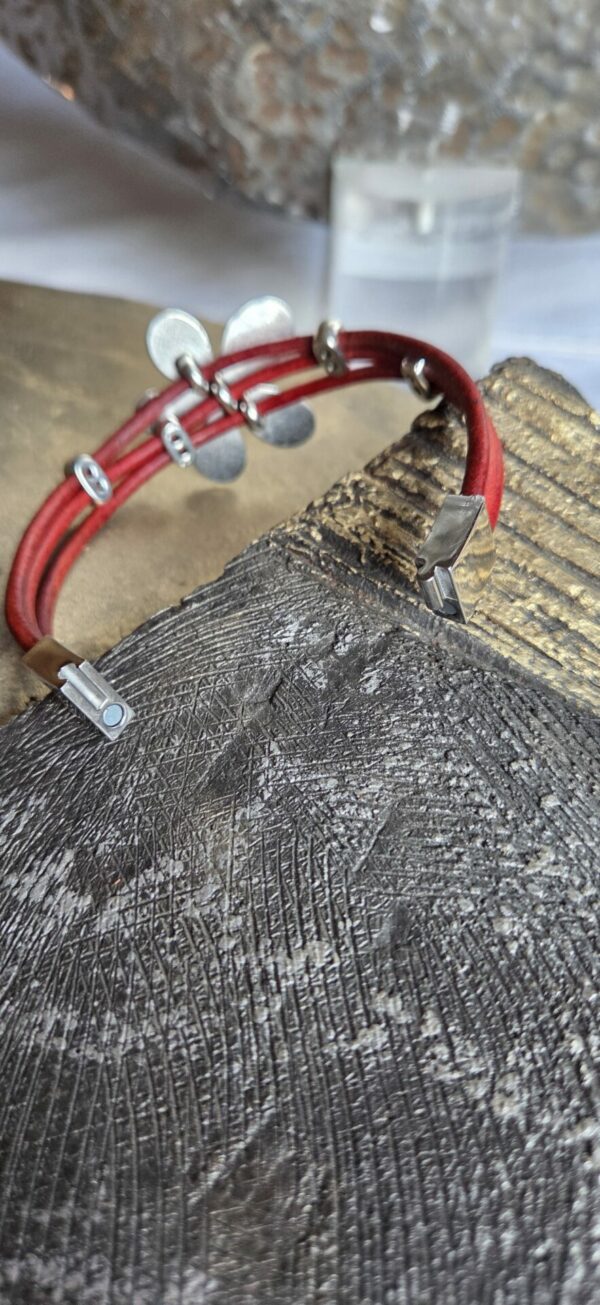 Bracelet femme cuir rouge et grosse fleur