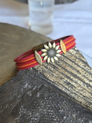 Bracelet femme cuir rond orange et rouge fleur et passants bronze