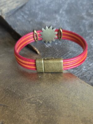 Bracelet femme cuir rond orange et rouge fleur et passants bronze