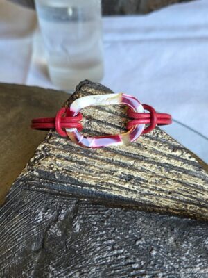 Bracelet femme cuir rond rouge et connecteur en acétate rouge