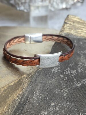 Bracelet homme cuir tressé marron et passant argenté