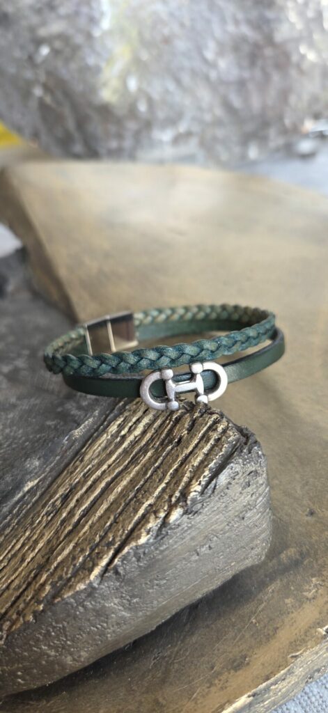 Bracelet hommem cuir vert tressé et plat passant argenté