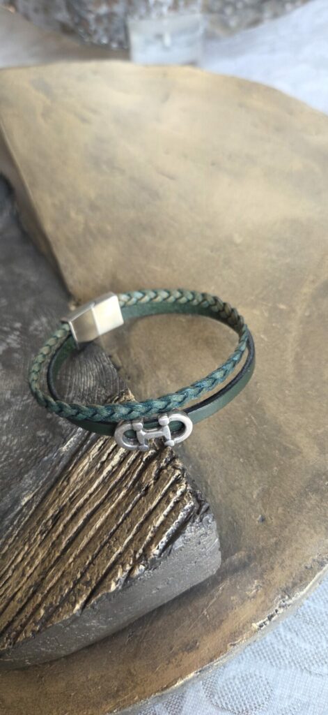 Bracelet hommem cuir vert tressé et plat passant argenté