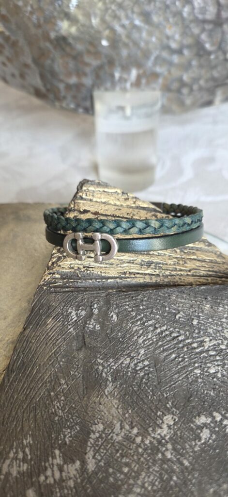 Bracelet hommem cuir vert tressé et plat passant argenté