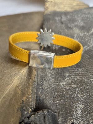 Bracelet femme en cuir souple jaune, et son tournesol