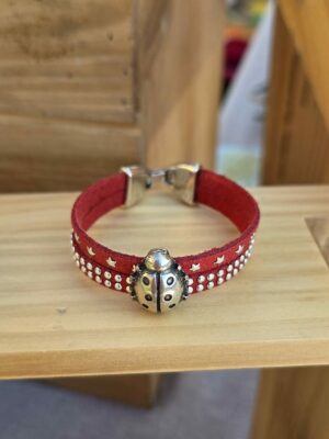 Bracelet enfant suédine rouge et coccinelle