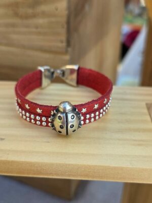 Bracelet enfant suédine rouge et coccinelle