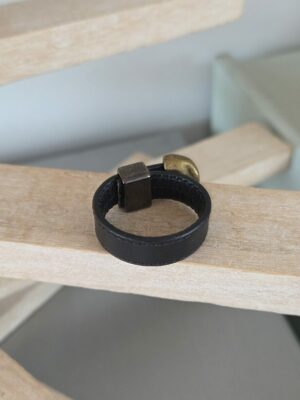 Bague Homme Ajustable — Cuir Noir & Métal Bronze Martelé – Image 4