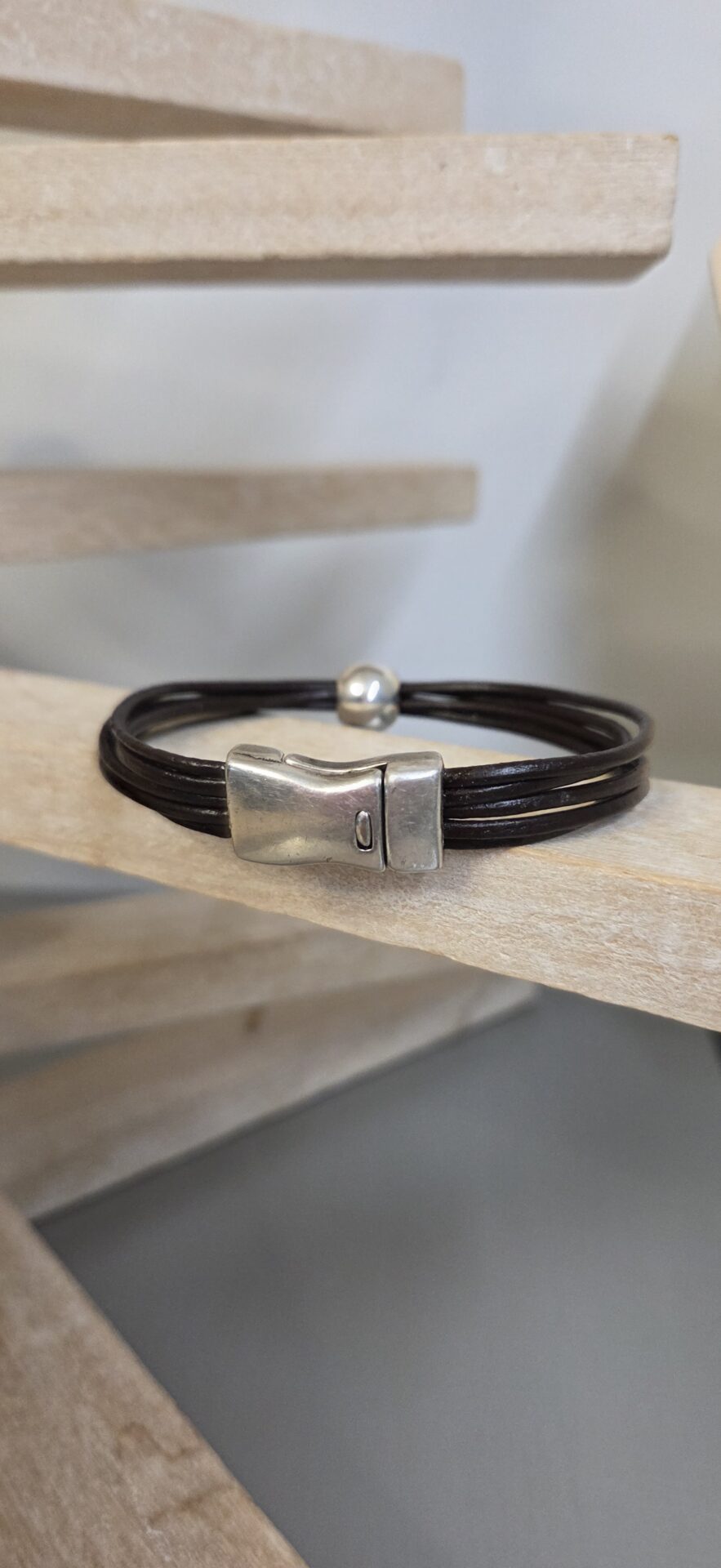 Bracelet homme cuir rpnd marron et perle argenté