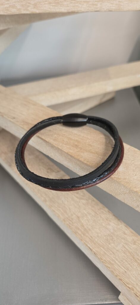 Bracelet Multi-Rangs en Cuir Noir & Brun – Fermoir Magnétique Mat