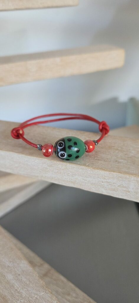 Bracelet enfants coccinelle et cuir rond rouge