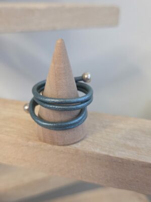 Bague femme cuir rond bleu Aqua et passants Swarovski
