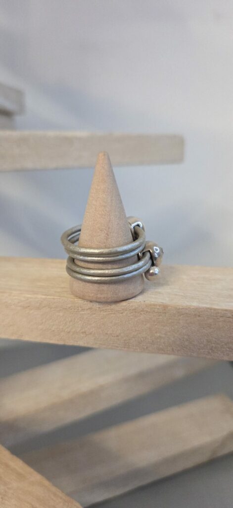 Bague femme cuir rond argent et passants Swarovski