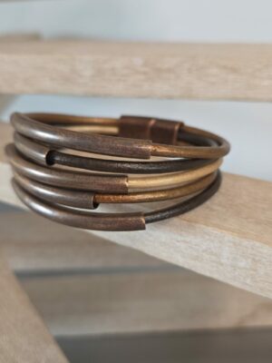 Bracelet femme cuir rond tons marrons et tubes cuivre