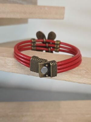 Bracelet femme cuir rond rouge et marguerite bronze