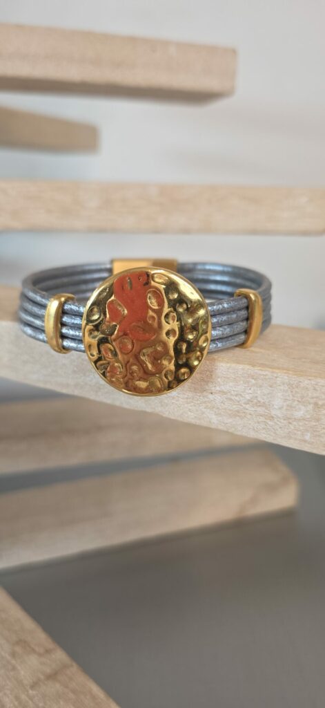 Bracelet femme cuir rond 2,5 gris et passants dorés