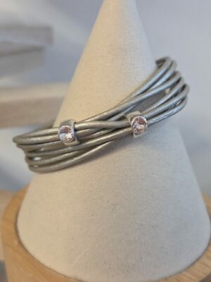 Bracelet femme cuir rond argent et passants Swarovski
